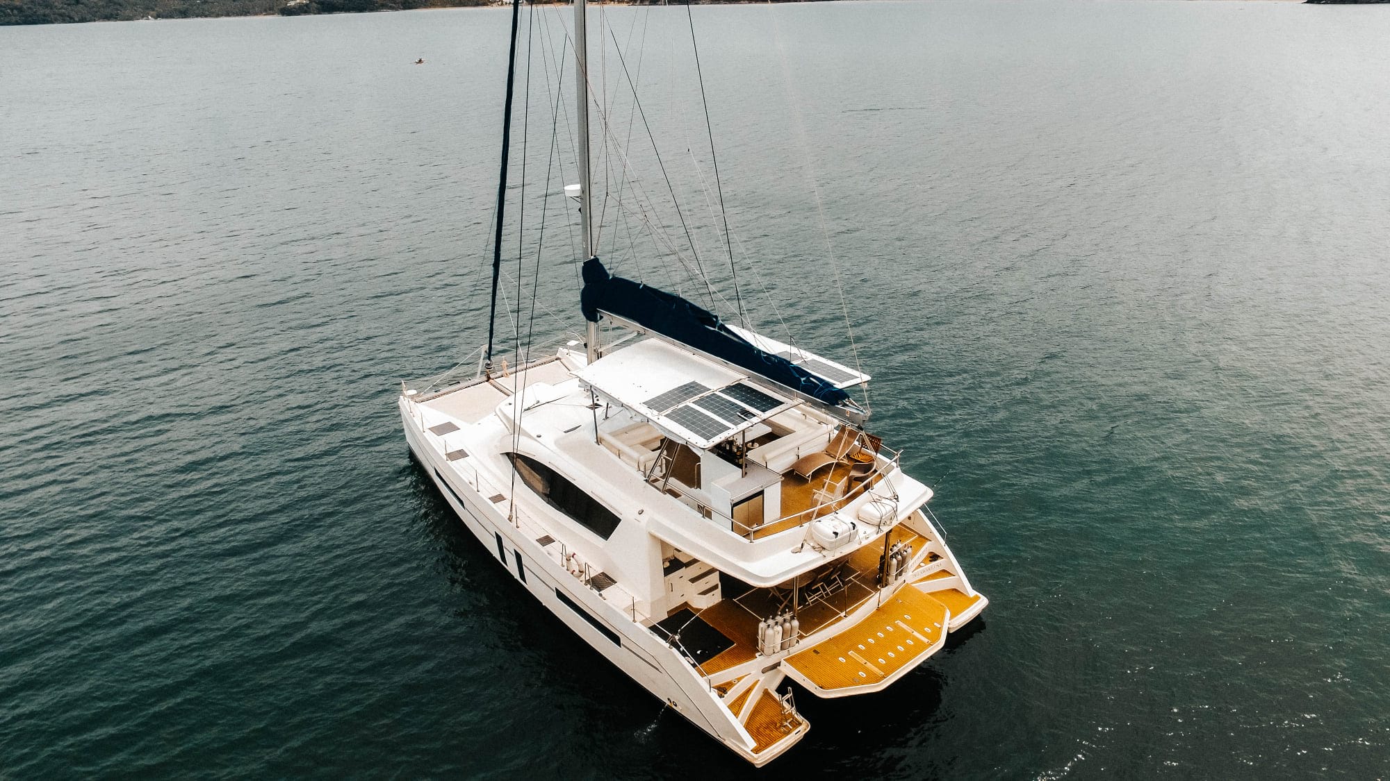 Yacht for rent White Beach Puerto Galera (3)